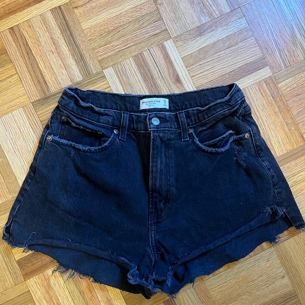 Abercrombie & Fitch Curve Love The Mom Shorts High-Rise
